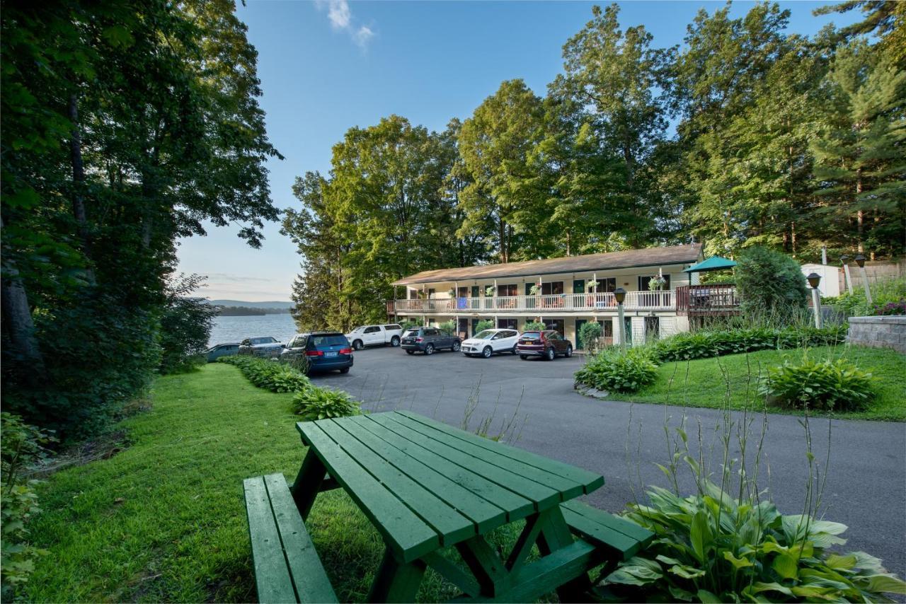 The Juliana Resort Lake George Exterior photo