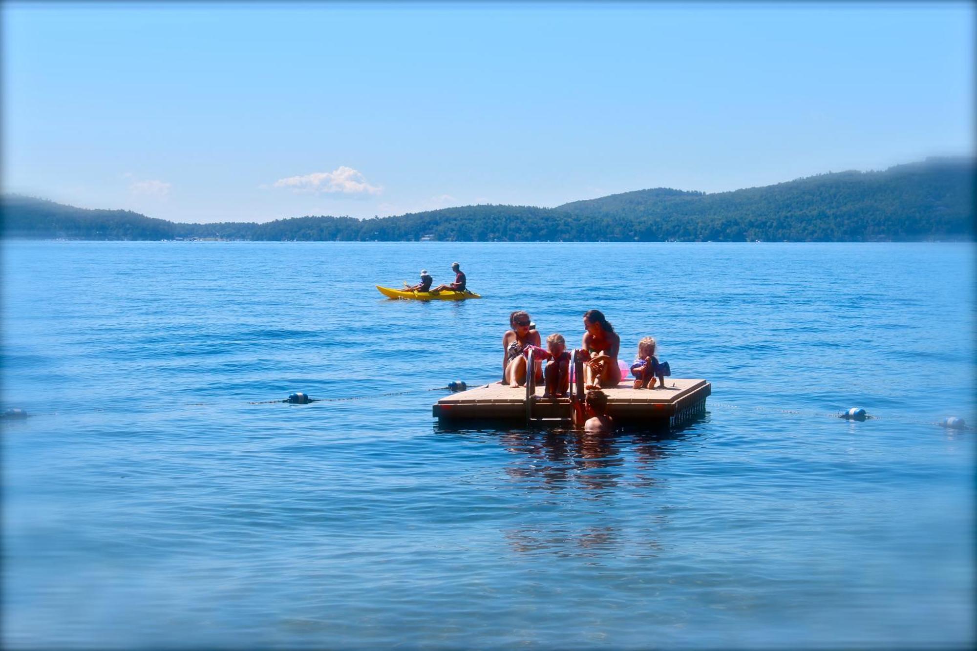 The Juliana Resort Lake George Exterior photo