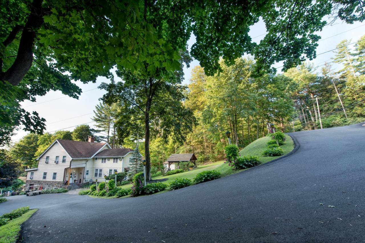 The Juliana Resort Lake George Exterior photo